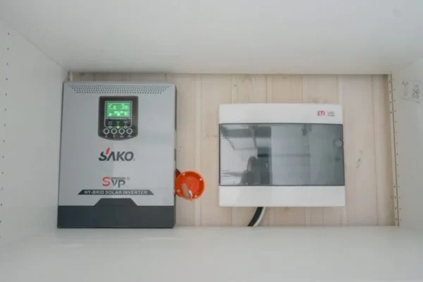 Tiny House Loft casa móvil 25m2 autónomo (estufa de pellets + techo solar) - Imagen 13